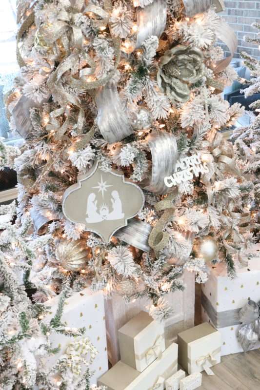 how to decorate your Christmas tree like a pro