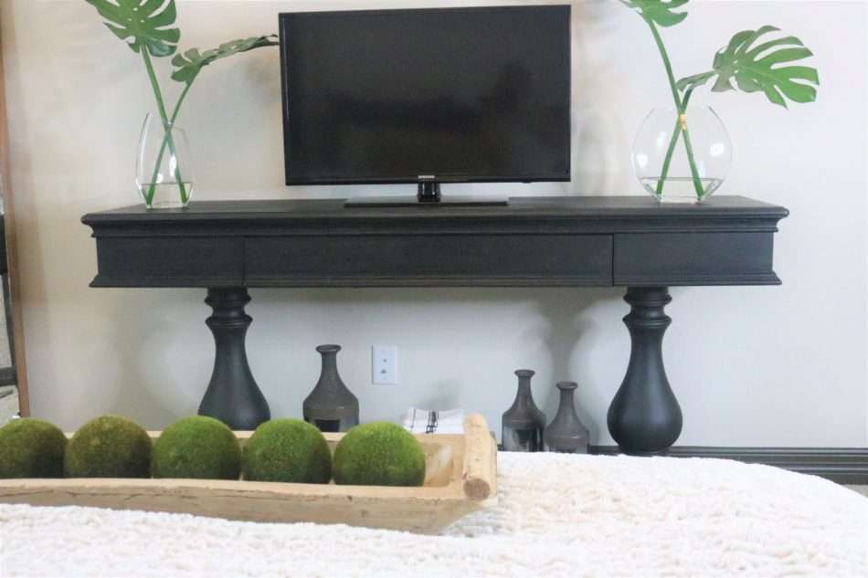 Guest room, guest room suite, masculine guest room, manly guest room, welcome guests, how to style a guestroom, moody guestroom, bold guestroom, small guestroom, guest room bed, guest room goals, guest room design, guest room vanity, guest room decor, guest room natural elements