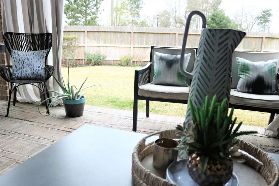 patio decor, spring patio decor, spring patio 2019, patio decor, spring patio, spring decor, spring home decor, how to decorate for spring, steps to staging for spring, spring decoration, decorating for spring, spring style, spring home tour, spring home decor, spring home, black and white pillows, black and white living room, chic living room, spring 2019 home decor