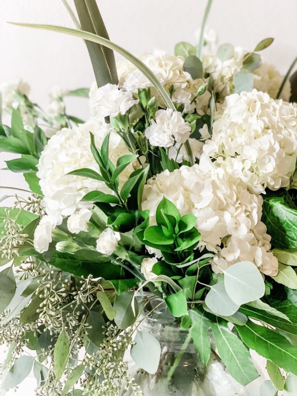 FRESH FLOWERS, 5 MINUTE FLOWER ARRANGEMENT, FLOWER ARRANGEMENT, HOW TO ARRANGE FLOWERS, FLOWER DIY, DIY FLOWER ARRANGEMENT, STEP BY STEP FLOWER ARRANGEMENT, FLOWER ARRANGING GUIDE