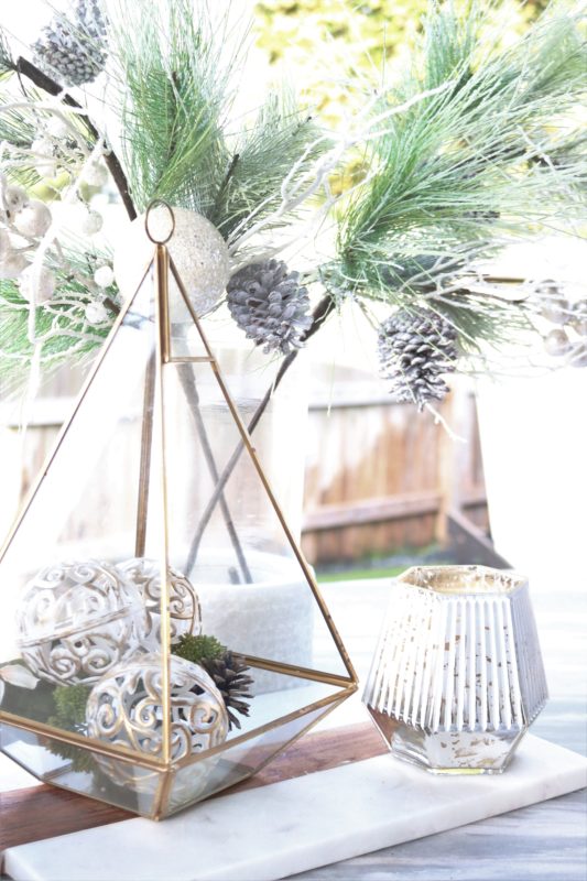 how to host a holiday party, holiday hosting, simple holiday party, scecrets to hosting a stress-free party, stress-free party, simple party, free printable, party checklist, free checklist, holiday checklist