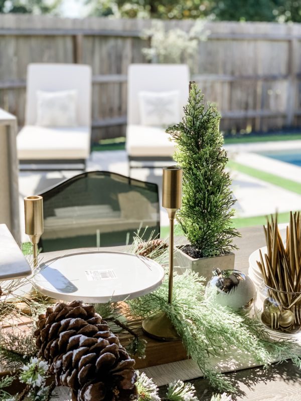 how to host a holiday party, holiday hosting, simple holiday party, scecrets to hosting a stress-free party, stress-free party, simple party, free printable, party checklist, free checklist, holiday checklist