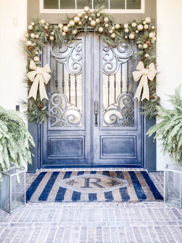 MRI, Melissa Roberts Interiors, Houston Interior Design, Houston Interior Designer, Christmas 2019, Christmas Home Tour, Christmas Home Tour 2019, Christmas Tree, How to Decorate, Christmas Décor, Christmas Design, Modern Christmas, Minimalist Christmas, Monochromatic Christmas, Christmas Home Design, Decorating for Christmas, Interior Designer Home, Interior Designer Christmas