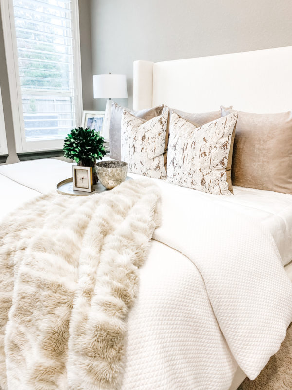 MRI, Melissa Roberts Interiors, Houston Interior Design, Houston Interior Designer, How to Make a Bed Like a Pro, Pottery Barn Bed, Duvet Cover, Pillows, Fur Pillows, Throws, Styling a Bed, Styling a Bed Like a Pro, How to Style a Bed, How to Style a Bed Like a Pro, Affordable Sheets, Affordable Bedding, Chic Quilts, Quilts, Pillow Covers, Pillow Sizing for a bed, Hospital Corners, Pillow Sizing Guide, how to add an accent color to your bedroom, adding an accent color, accent color Throw blanket, 2020, classic blue, color of the year 2020, navy, navy blanket, navy throw blanket