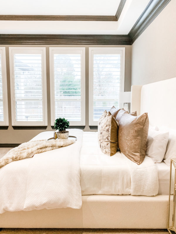 MRI, Melissa Roberts Interiors, Houston Interior Design, Houston Interior Designer, How to Make a Bed Like a Pro, Pottery Barn Bed, Duvet Cover, Pillows, Fur Pillows, Throws, Styling a Bed, Styling a Bed Like a Pro, How to Style a Bed, How to Style a Bed Like a Pro, Affordable Sheets, Affordable Bedding, Chic Quilts, Quilts, Pillow Covers, Pillow Sizing for a bed, Hospital Corners, Pillow Sizing Guide, how to add an accent color to your bedroom, adding an accent color, accent color Throw blanket, 2020, classic blue, color of the year 2020, navy, navy blanket, navy throw blanket