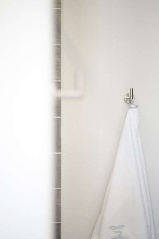 master bath remodel, master bath design, free standing tub, free standing tub between cabinets, bathroom facelift, simple bathroom update, bathroom project